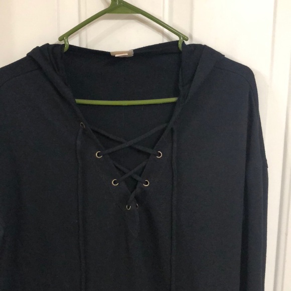 Mossimo top - Picture 3 of 7